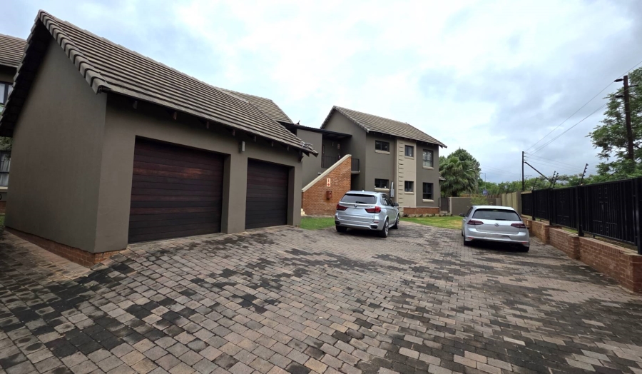 To Let 2 Bedroom Property for Rent in Melodie North West